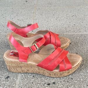 KORK-EASE Brenda Rose Open-Toe Kirk Wedged Sandals Open Toe Sz 8 READ
